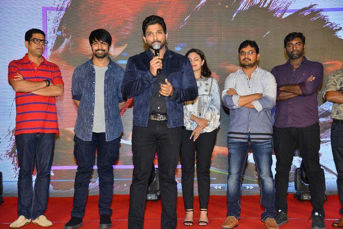 Stylish Star Allu Arjun at Vijetha Success Meet Photos