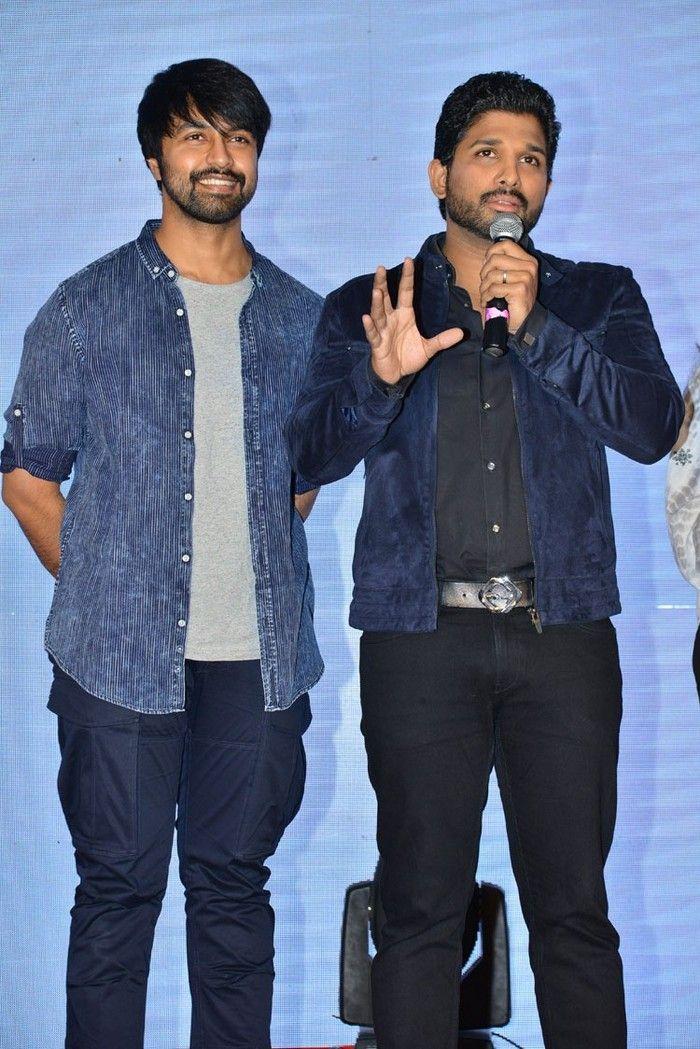 Stylish Star Allu Arjun at Vijetha Success Meet Photos