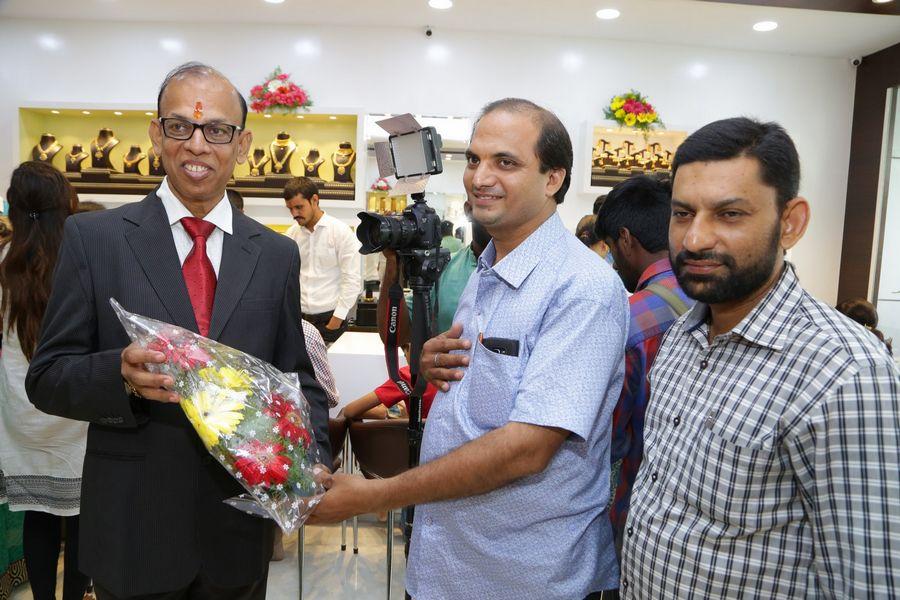 Sudeepa Singh launches Shubham Jewellers Photos