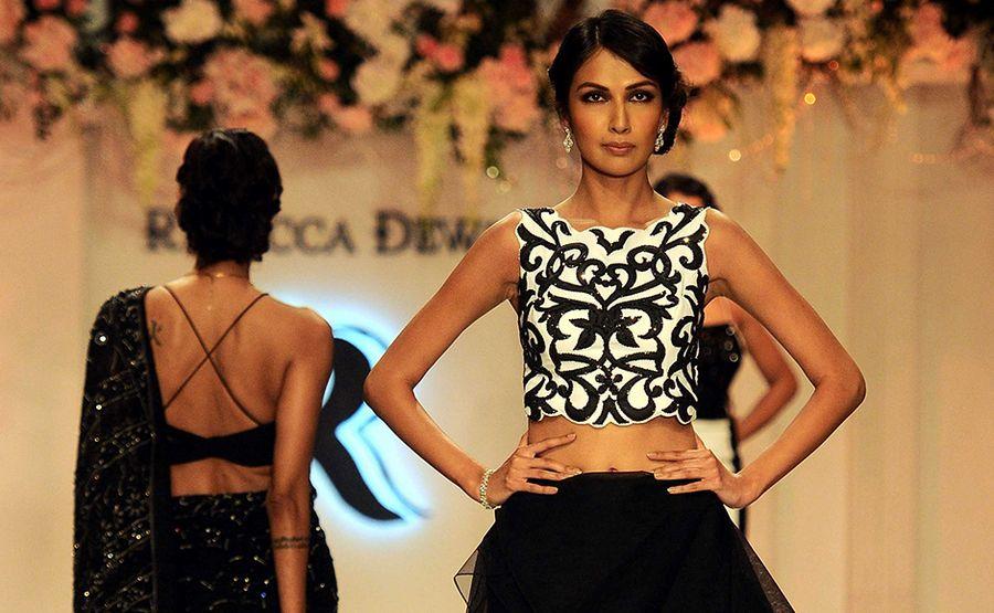 Sushmita Sen dazzles with her runway appearance Photos