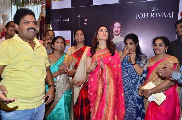 Tamannaah Launches JOH RIVAAJ Collections At Chennai Shoping