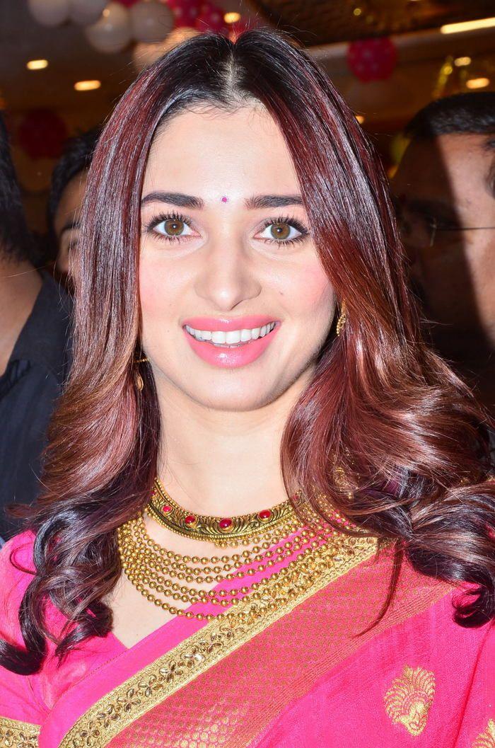 Tamannaah Launches JOH RIVAAJ Collections At Chennai Shoping