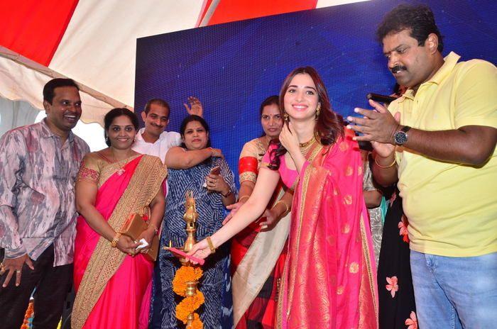 Tamannaah Launches JOH RIVAAJ Collections At Chennai Shoping
