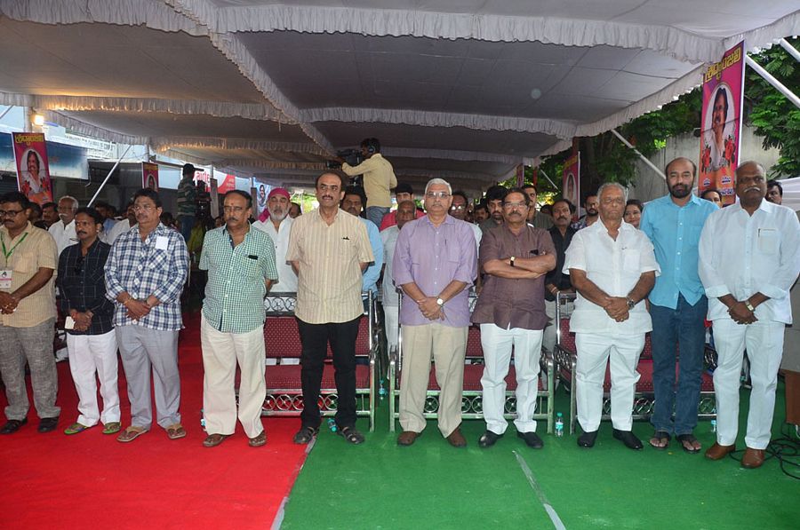 Telugu Film Industry Condolence to Dasari Photos