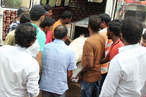 Telugu actor Bharath Raju's funeral Photos