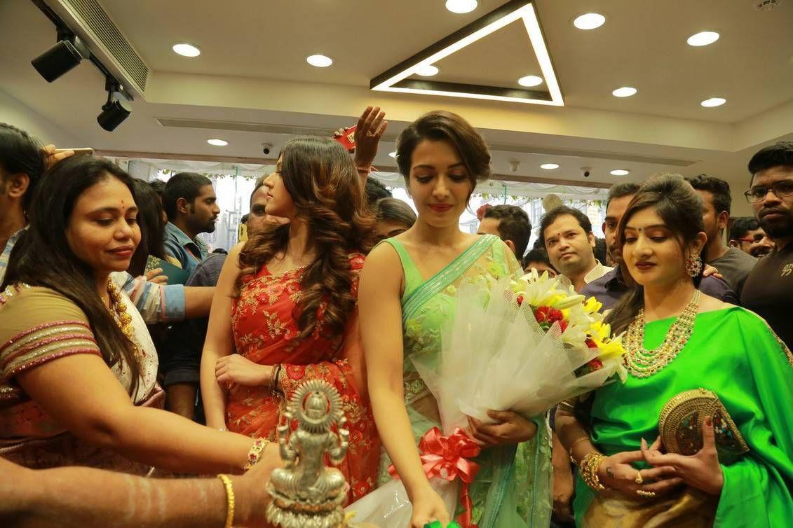 Tollywood Actress inaugurates KLM Fashion Mall Photos