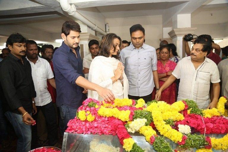 Tollywood Celebs Pay Homage To Director B Jaya Photos