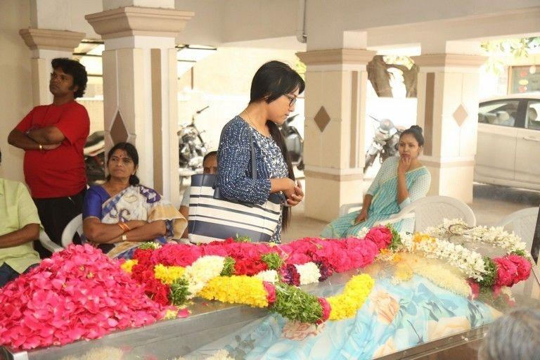 Tollywood Celebs Pay Homage To Director B Jaya Photos