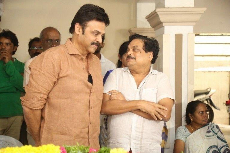 Tollywood Celebs Pay Homage To Director B Jaya Photos