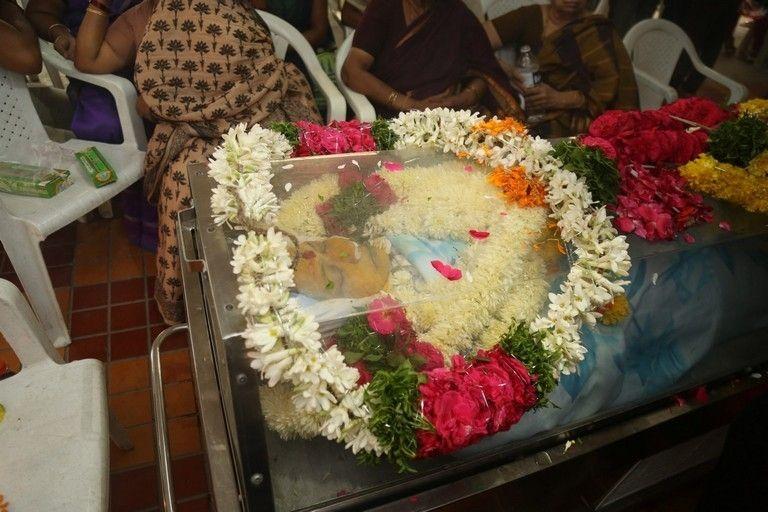 Tollywood Celebs Pay Homage To Director B Jaya Photos