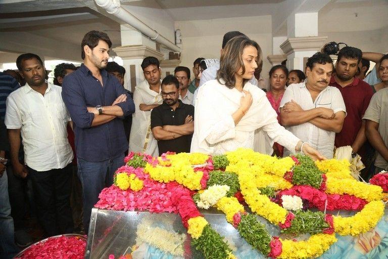 Tollywood Celebs Pay Homage To Director B Jaya Photos