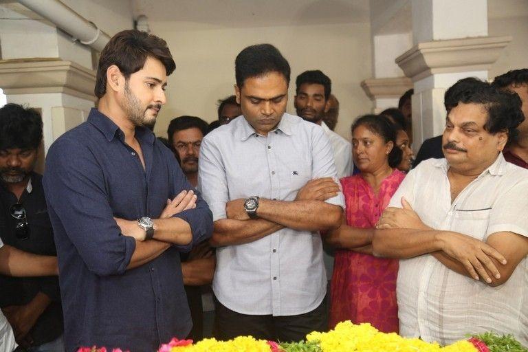 Tollywood Celebs Pay Homage To Director B Jaya Photos