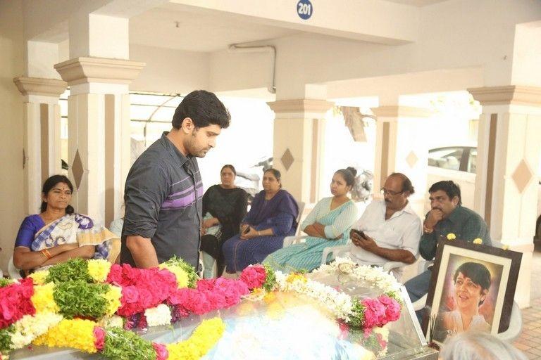 Tollywood Celebs Pay Homage To Director B Jaya Photos