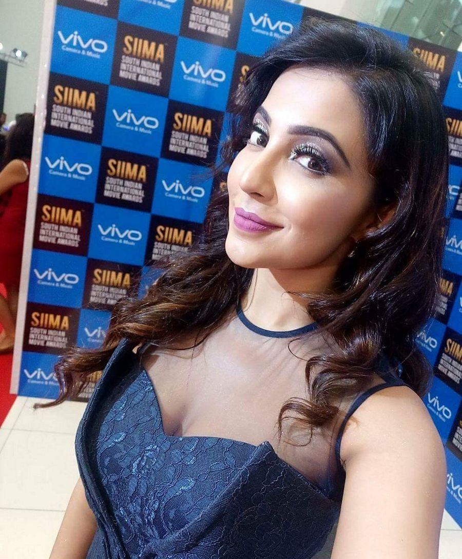 Top Celebs at SIIMA Awards 2017 Day 2 Photos