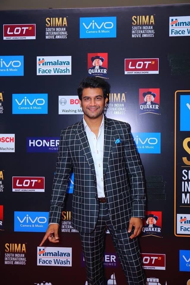 Top Celebs at SIIMA Awards 2017 Day 2 Photos