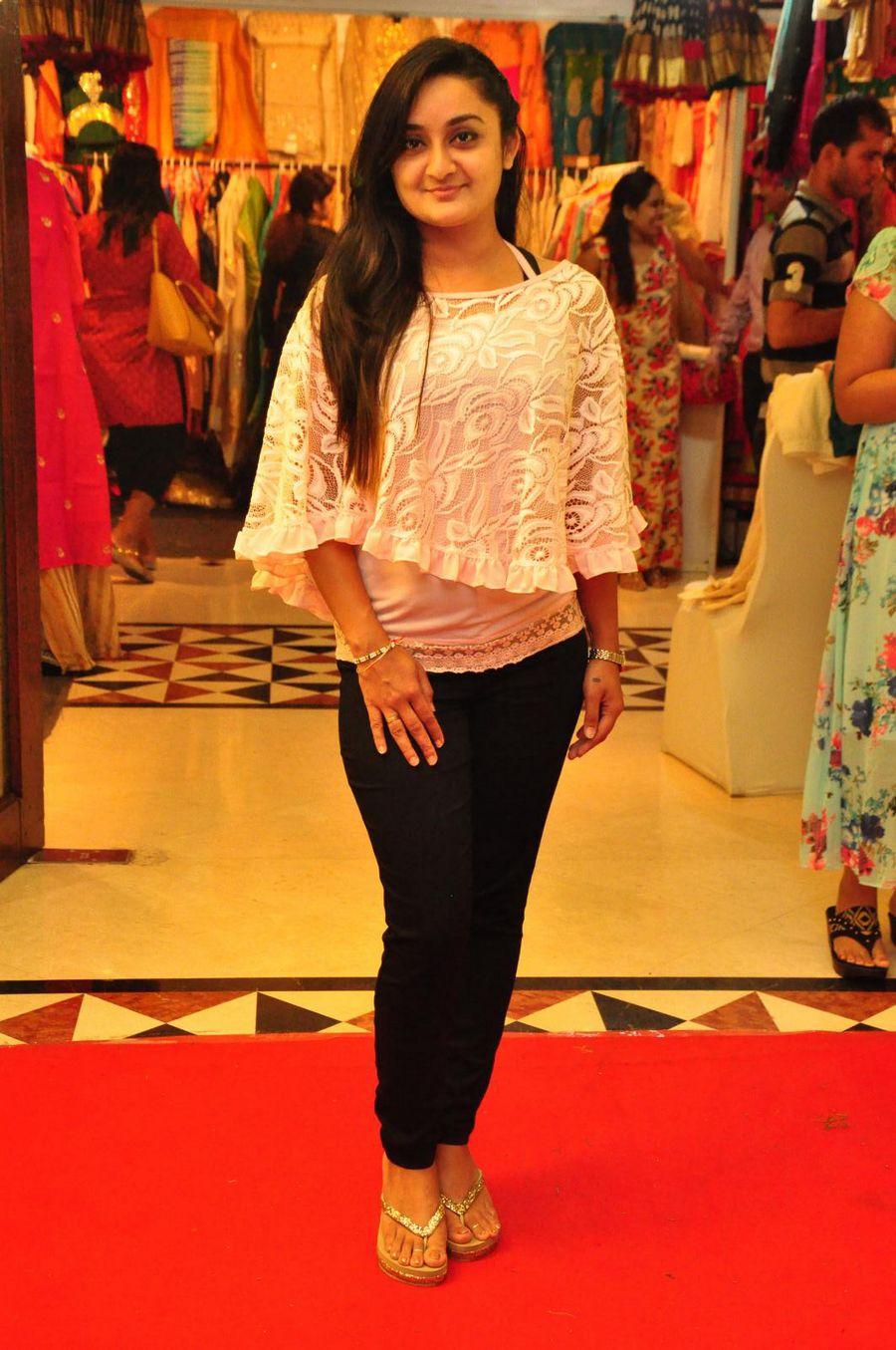 Trendz Vivah Collection Exibition Photos