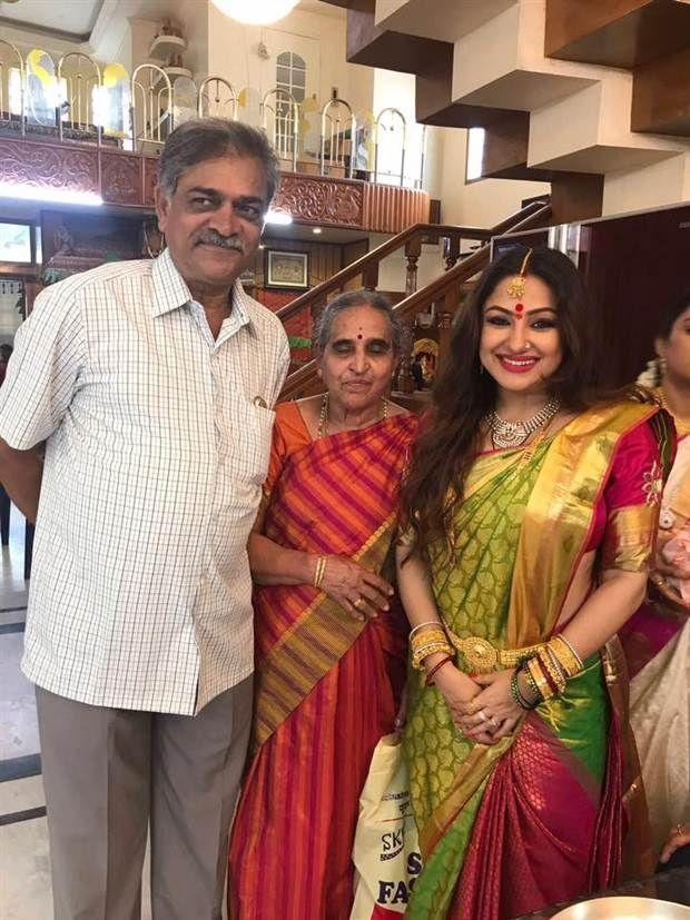 Varamahalakshmi Festival Celebration In Actress Priyanka Upendra House