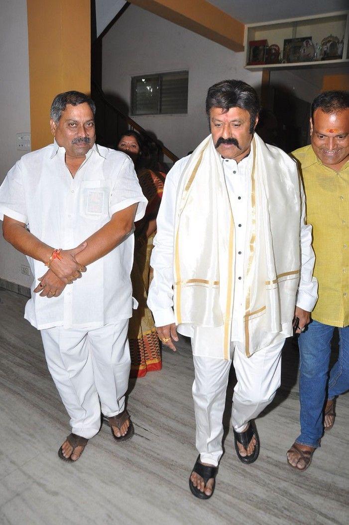 Veda Brahmanas felicitated by Jaisimha Team