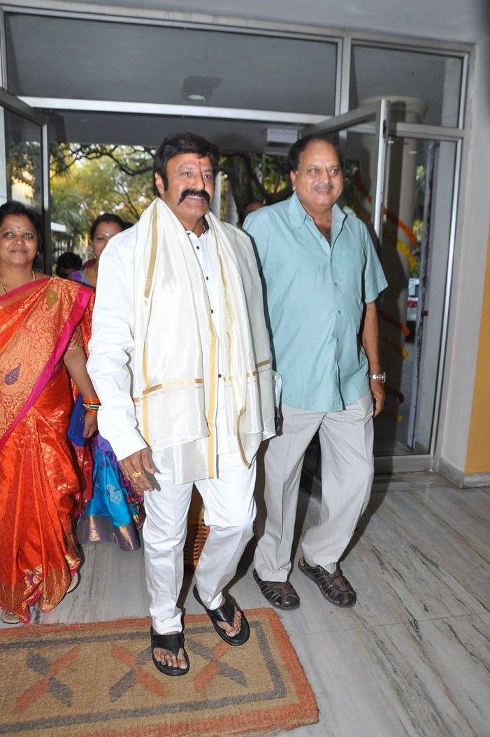 Veda Brahmanas felicitated by Jaisimha Team