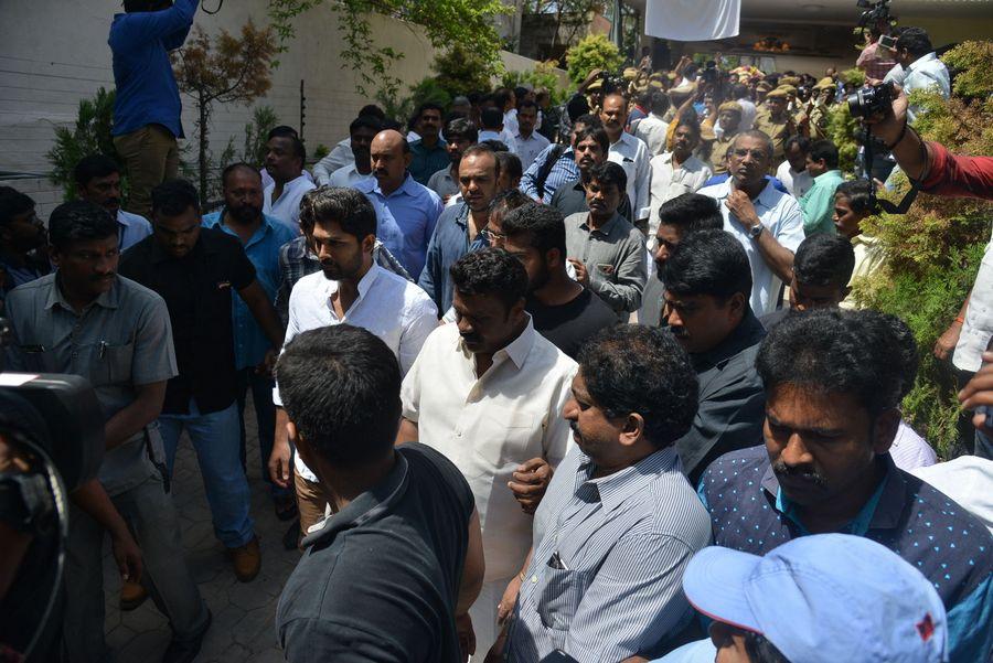 Veteran Director Dasari Narayana Rao Final Journey Photos