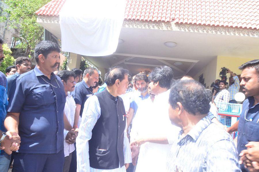 Veteran Director Dasari Narayana Rao Final Journey Photos