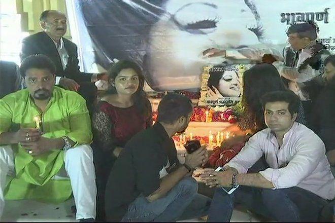 View Pictures: Here's How Fans Paid Tribute To Sridevi In Temples!