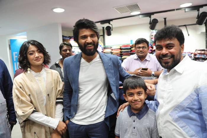 Vijay Deverakonda & Rashmika inaugrates KLM fashion mall