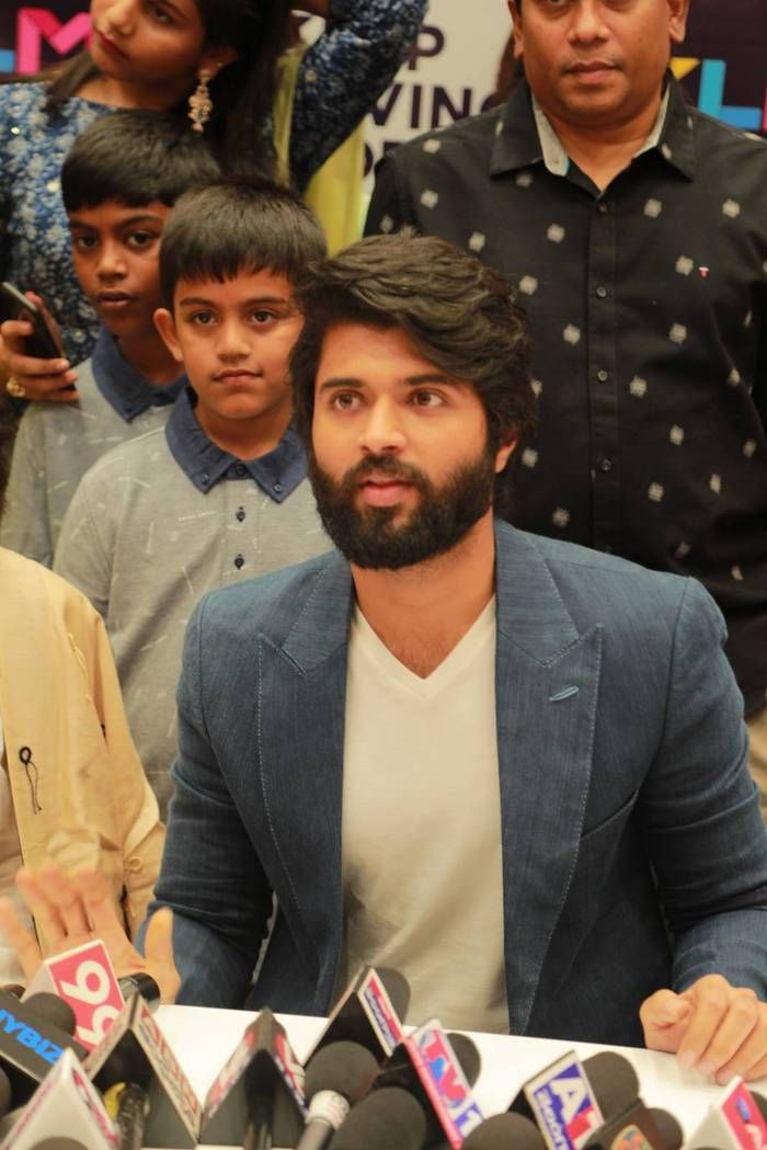 Vijay Deverakonda & Rashmika inaugrates KLM fashion mall