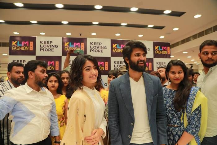 Vijay Deverakonda & Rashmika inaugrates KLM fashion mall