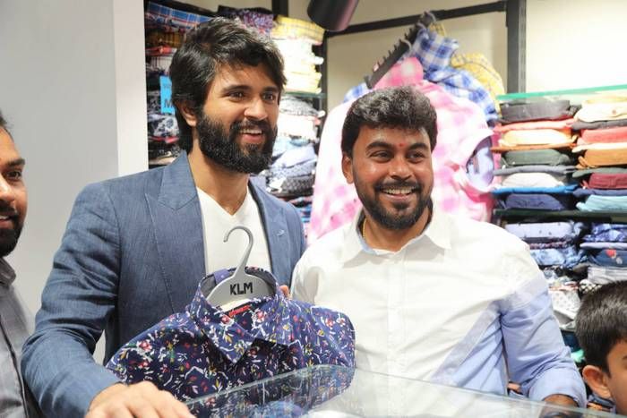 Vijay Deverakonda & Rashmika inaugrates KLM fashion mall