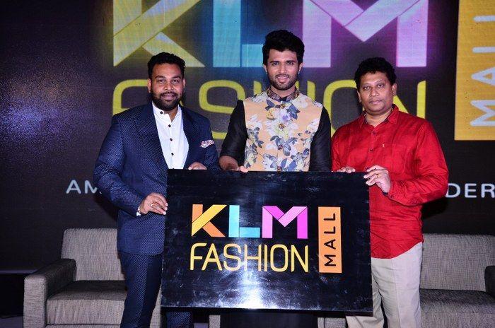 Vijay at KLM Fashion Mall Logo Launch