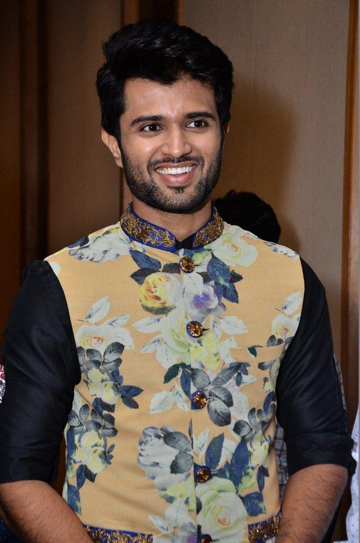 Vijay at KLM Fashion Mall Logo Launch