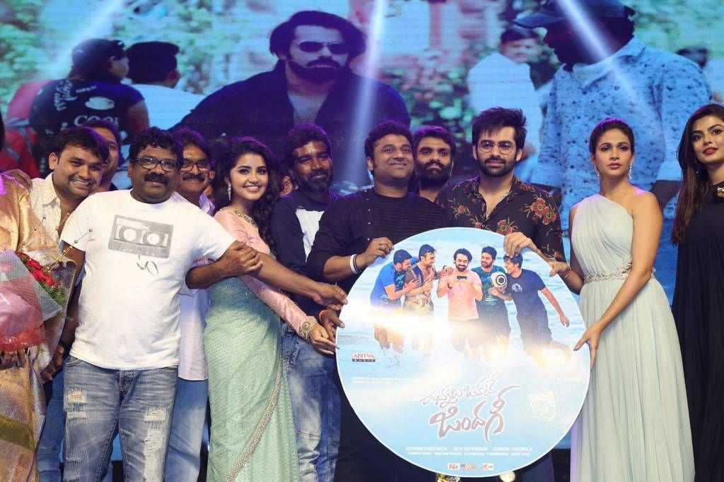 Vunnadhi Okate Zindagi Movie Audio Launch Photos