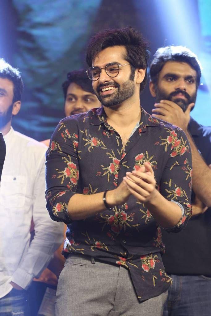 Vunnadhi Okate Zindagi Movie Audio Launch Photos