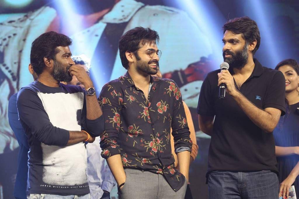 Vunnadhi Okate Zindagi Movie Audio Launch Photos