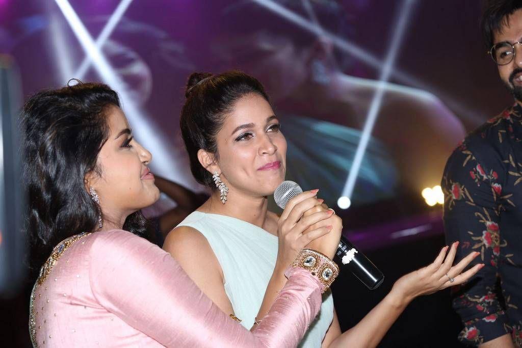 Vunnadhi Okate Zindagi Movie Audio Launch Photos