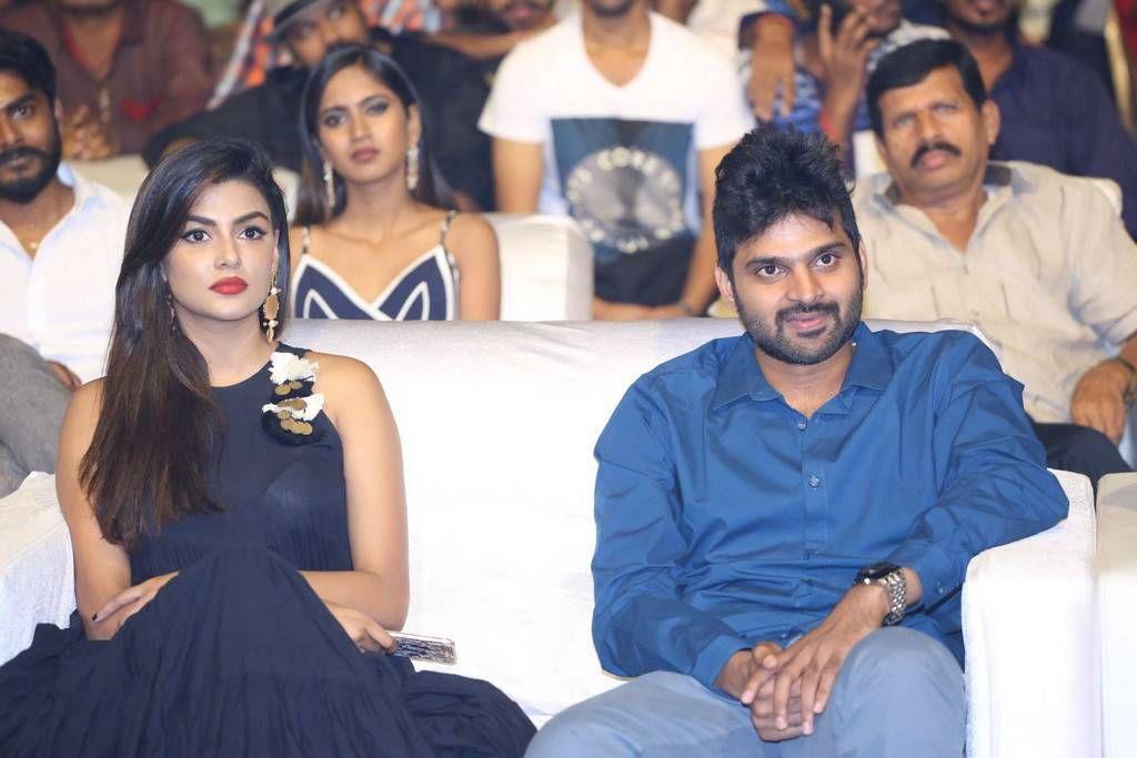 Vunnadhi Okate Zindagi Movie Audio Launch Photos