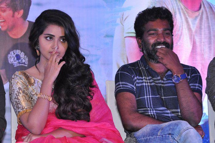 Vunnadi Okate Zindagi Movie Thanks Meet Stills