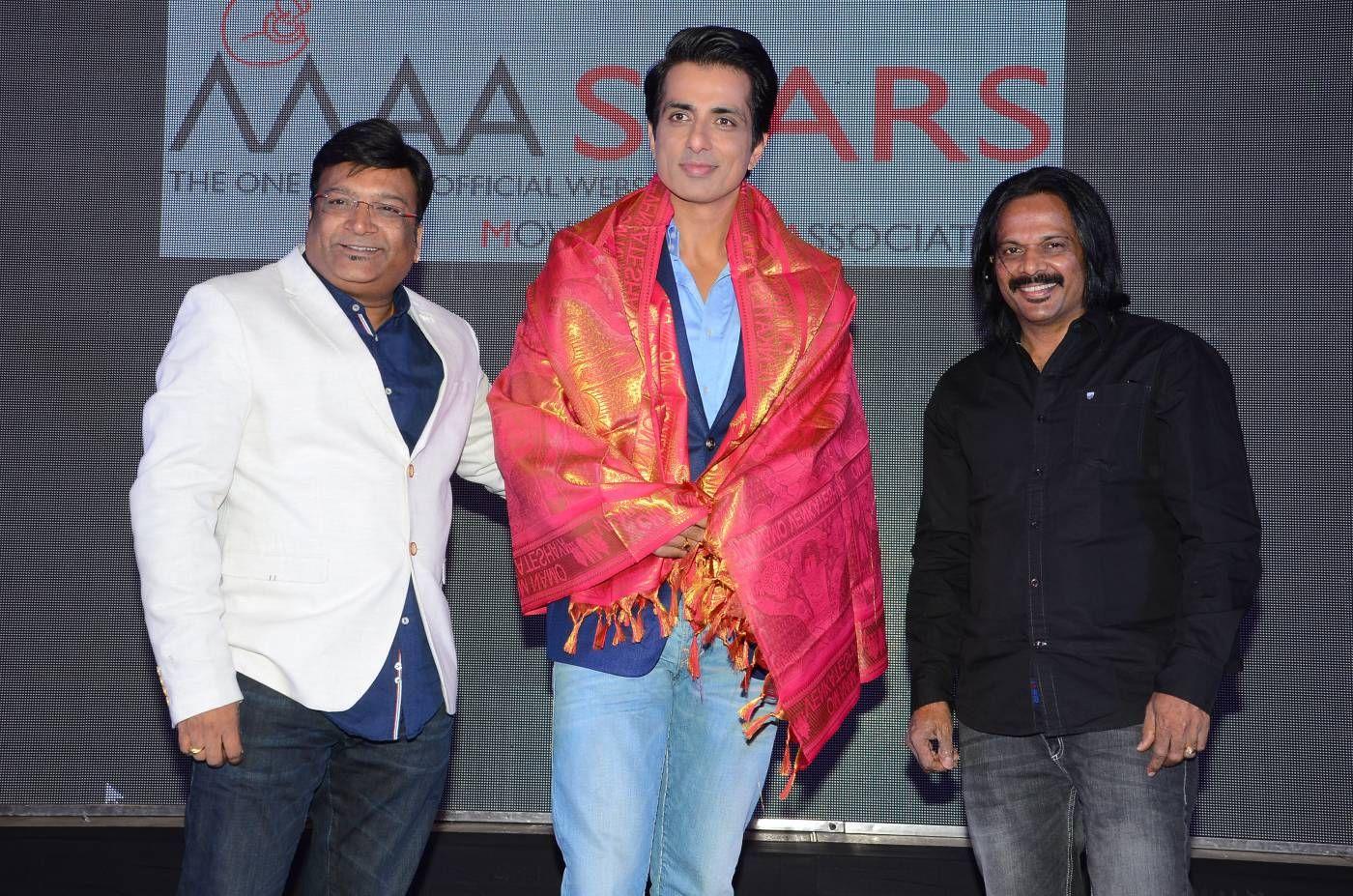 Abhinetri Movie First Look Launch Photos