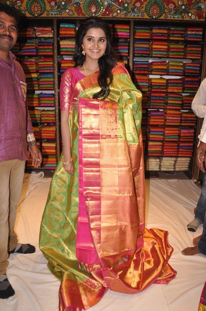Actress Anupama Parameswaran Inaugurates VRK Silks at Kukatpally