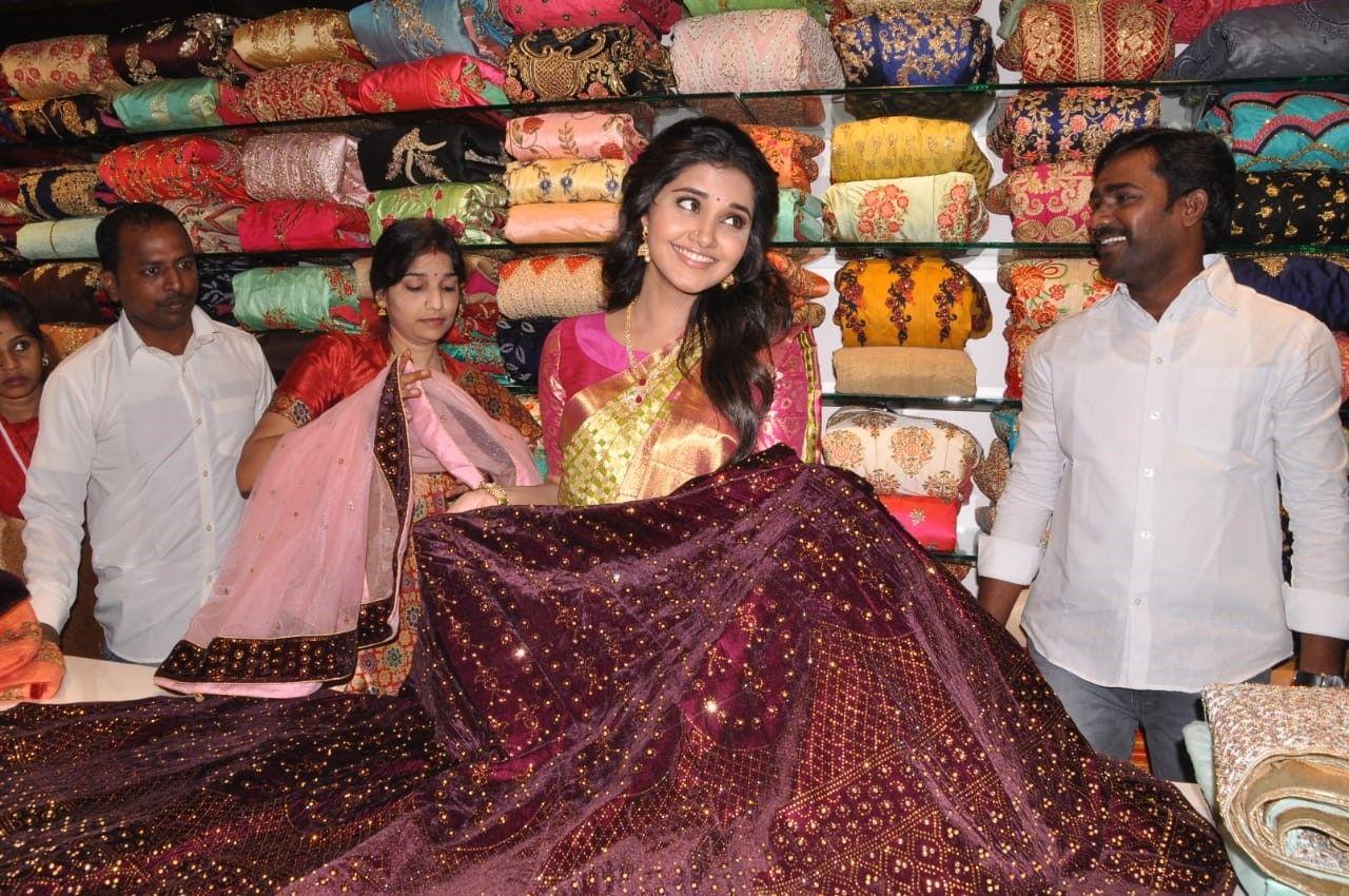 Actress Anupama Parameswaran Inaugurates VRK Silks at Kukatpally