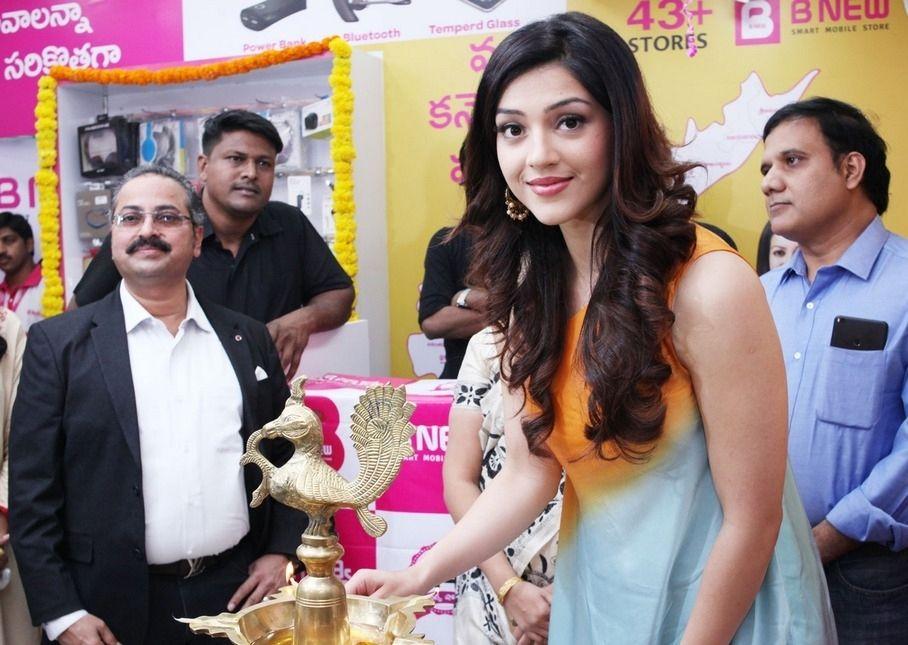 Actress Mehreen Pirzada Launches BNew Mobile Store at Adoni