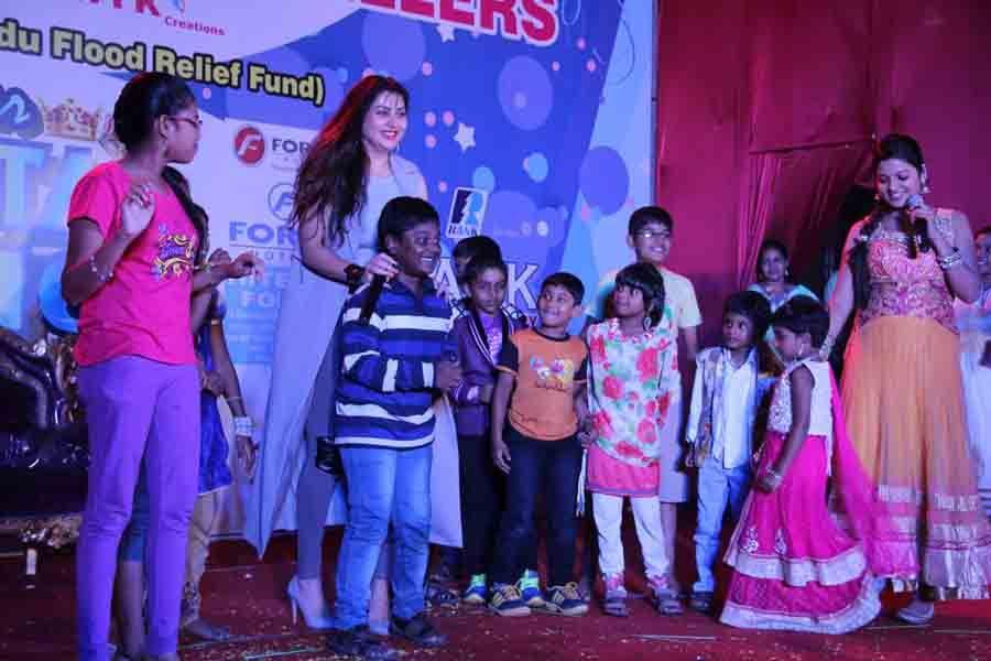 Actress Namita New Year Celebration 2016 Photos
