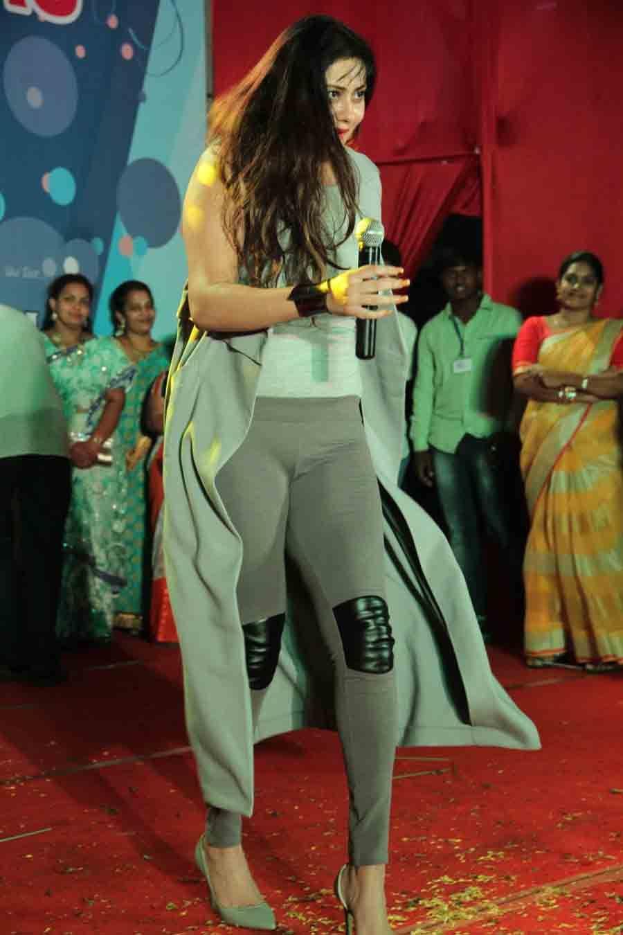 Actress Namita New Year Celebration 2016 Photos