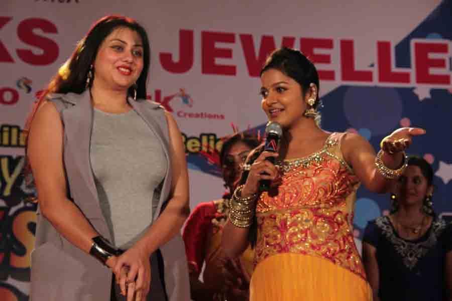 Actress Namita New Year Celebration 2016 Photos