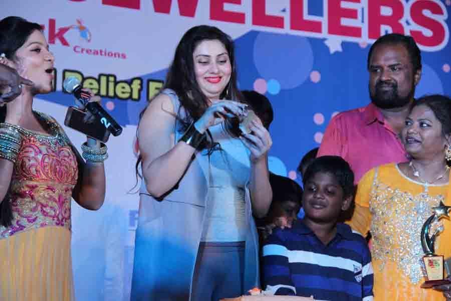 Actress Namita New Year Celebration 2016 Photos