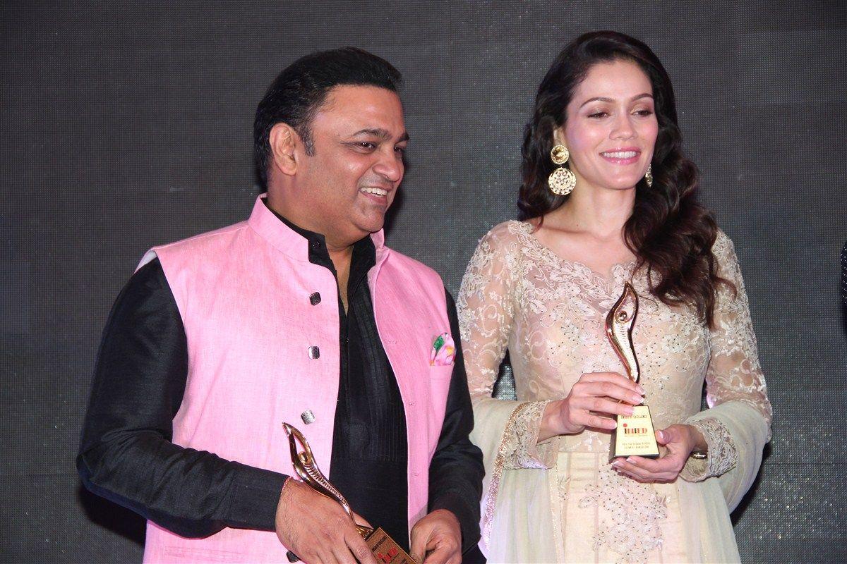 Actress of FAN Convocation Ceremony of INIFD Photos