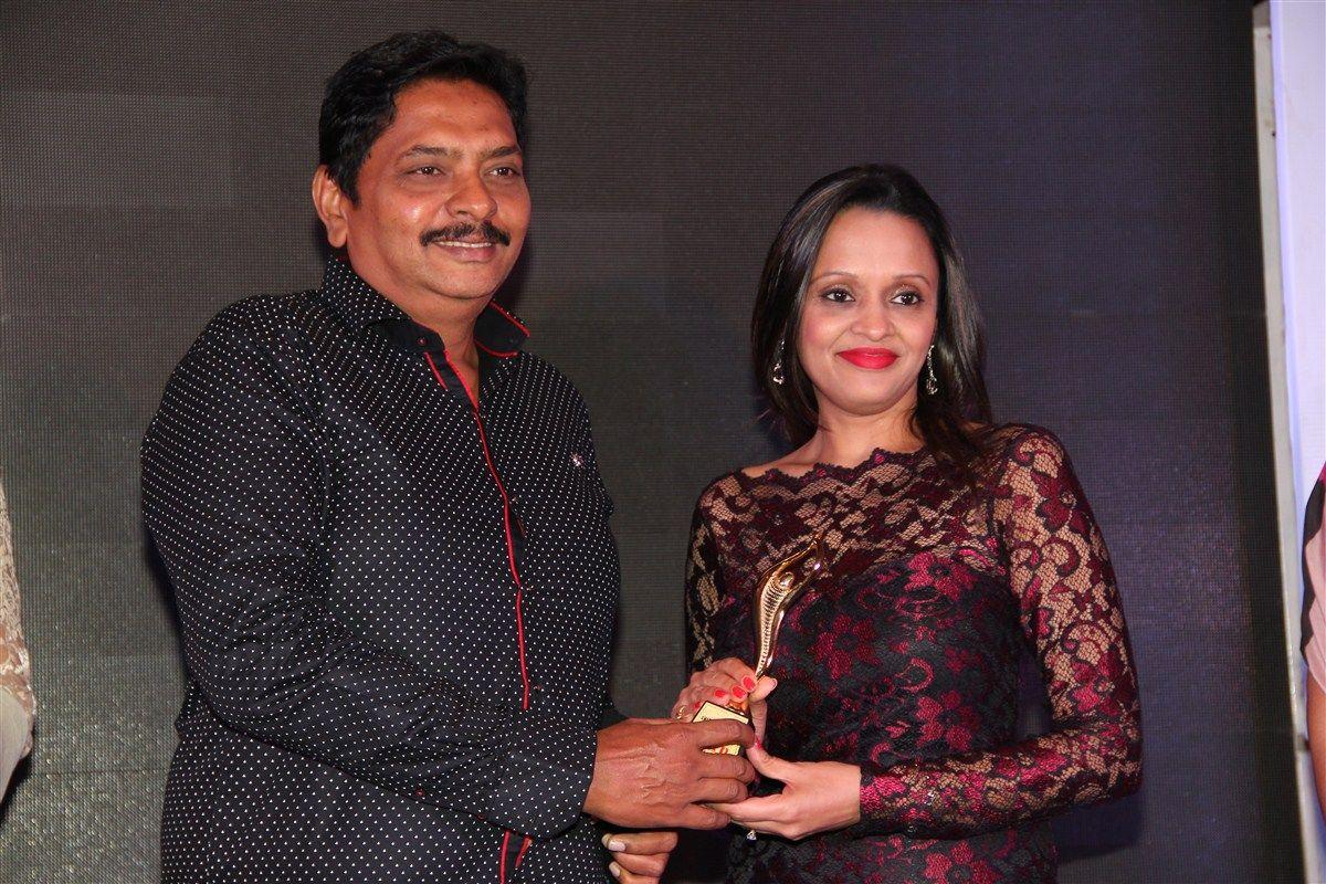 Actress of FAN Convocation Ceremony of INIFD Photos
