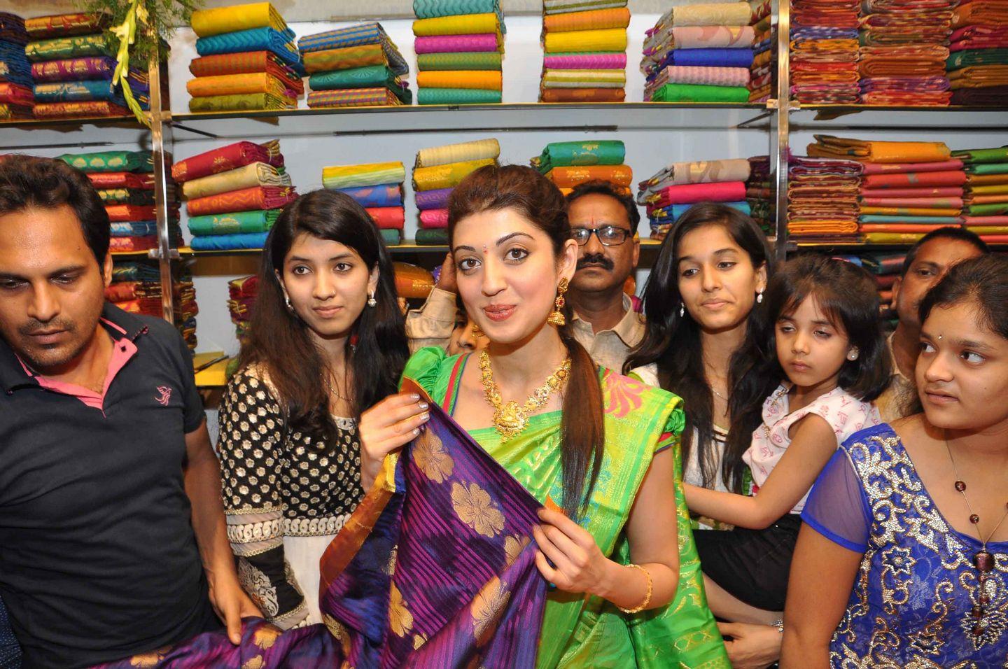 Actress Pranitha Launches Sareeniketan Showroom Photos