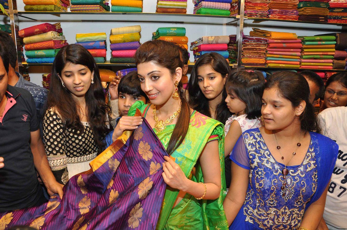 Actress Pranitha Launches Sareeniketan Showroom Photos